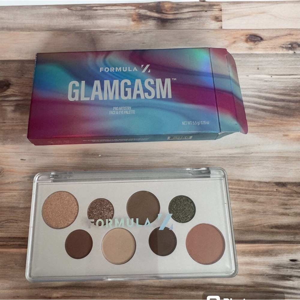 Formula Z GlamGasm face and eye palette
